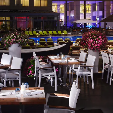 Radisson Blu Ξενοδοχείο 5*