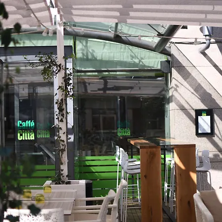 布加勒斯特丽笙酒店 酒店