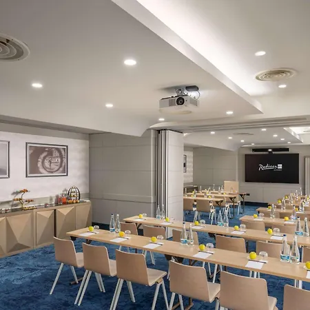 Radisson Blu 5* Bucharest