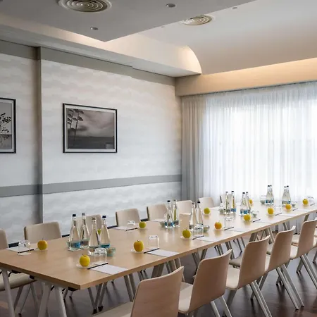 布加勒斯特丽笙酒店 5*