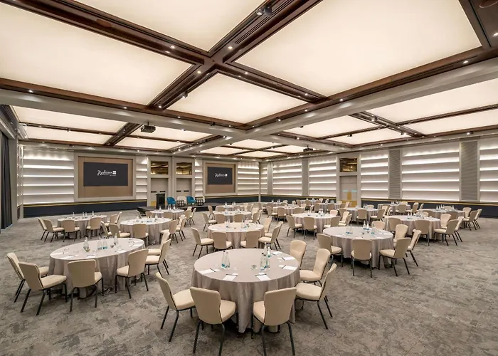 Radisson Blu 5* Βουκουρέστι