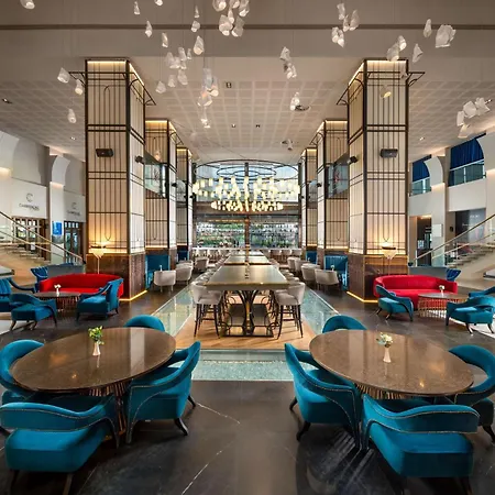 מלון Radisson Blu 5*
