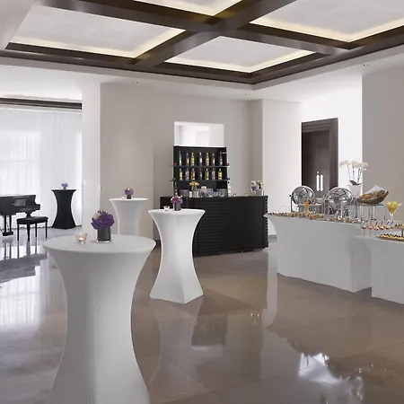 מלון Radisson Blu